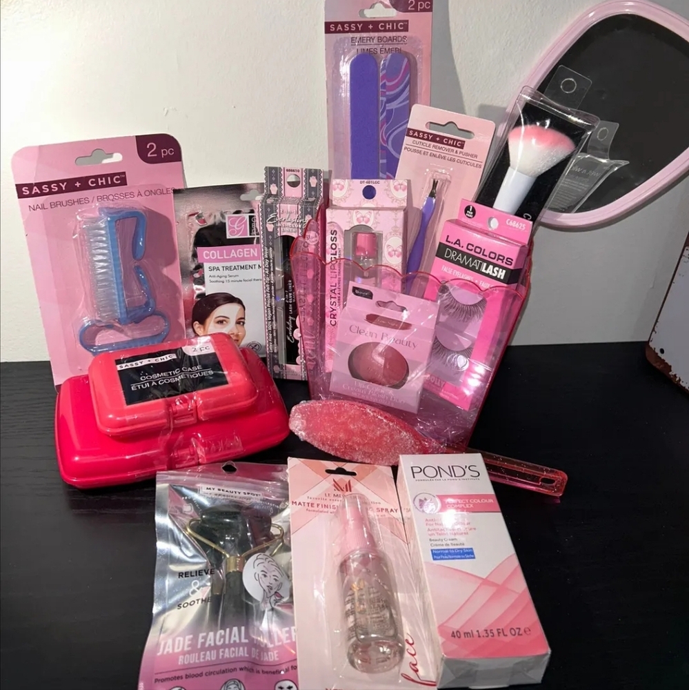 Pink Themed Makeup and Beauty Gift Basket Sets, Self Care Basket - Lot Bundle - Picture 2 of 3